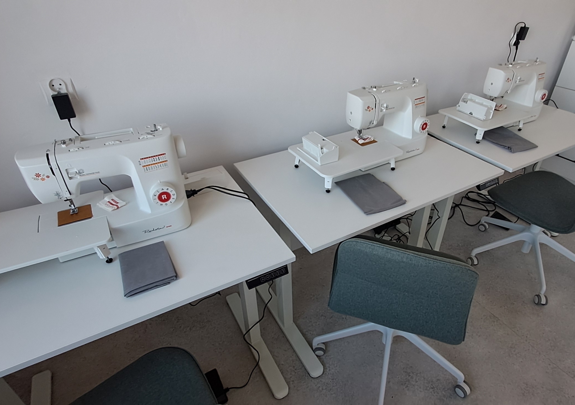 Nowe życie tradycji – sala haftu i szycia w WDK Gierałtowice już gotowa